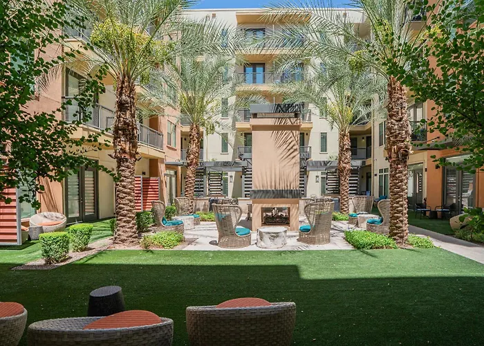 Boulevard Modern Roosevelt Row 1br Pool Gym 3 Phoenix
