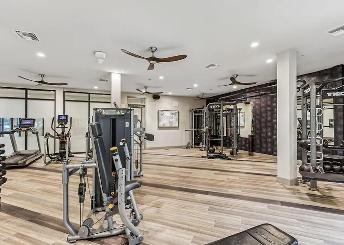 Apartamento Boulevard Modern Roosevelt Row 1br Pool Gym 3 *